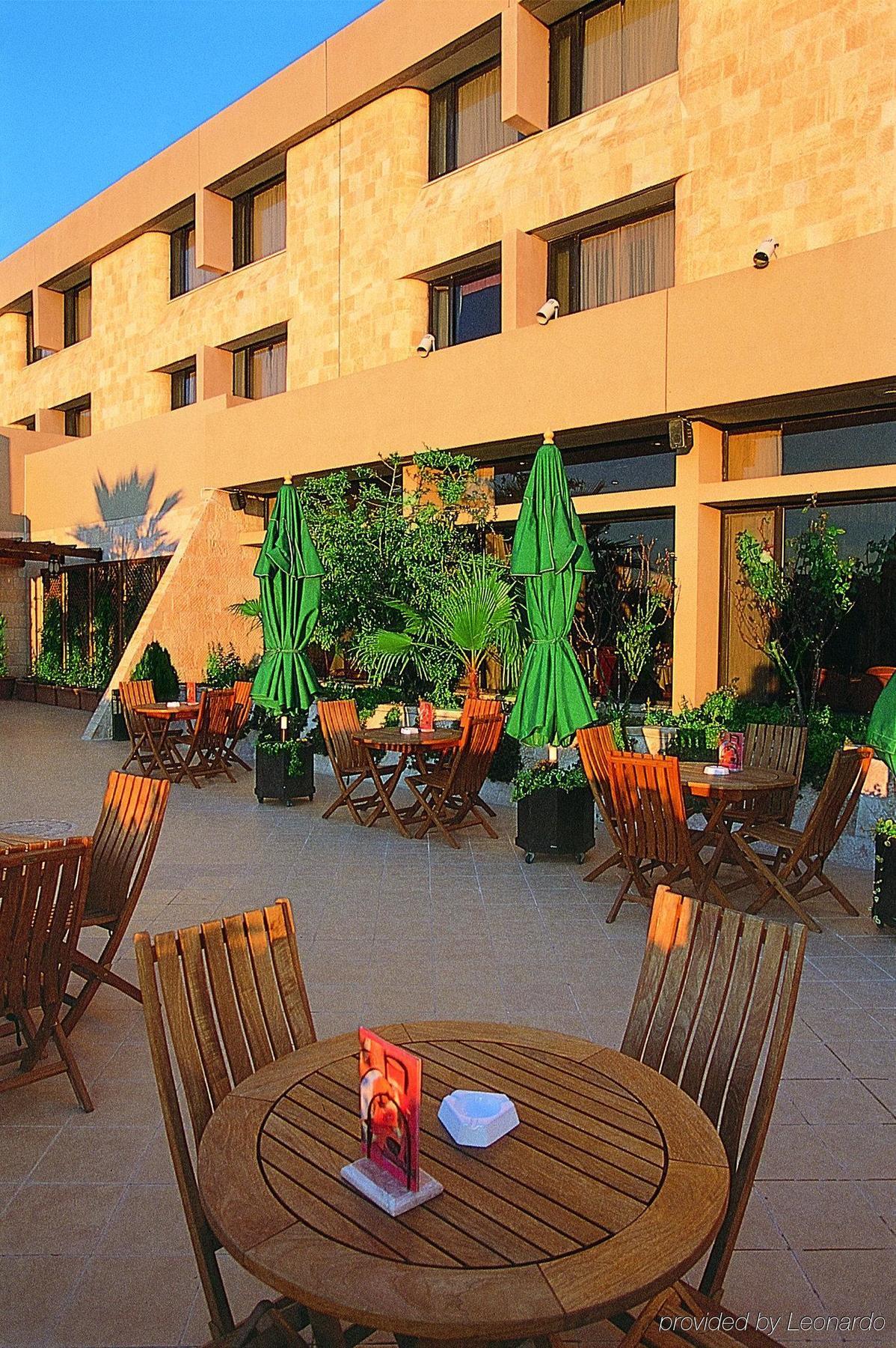 Crowne Plaza Resort Petra Wadi Musa Restoran fotoğraf